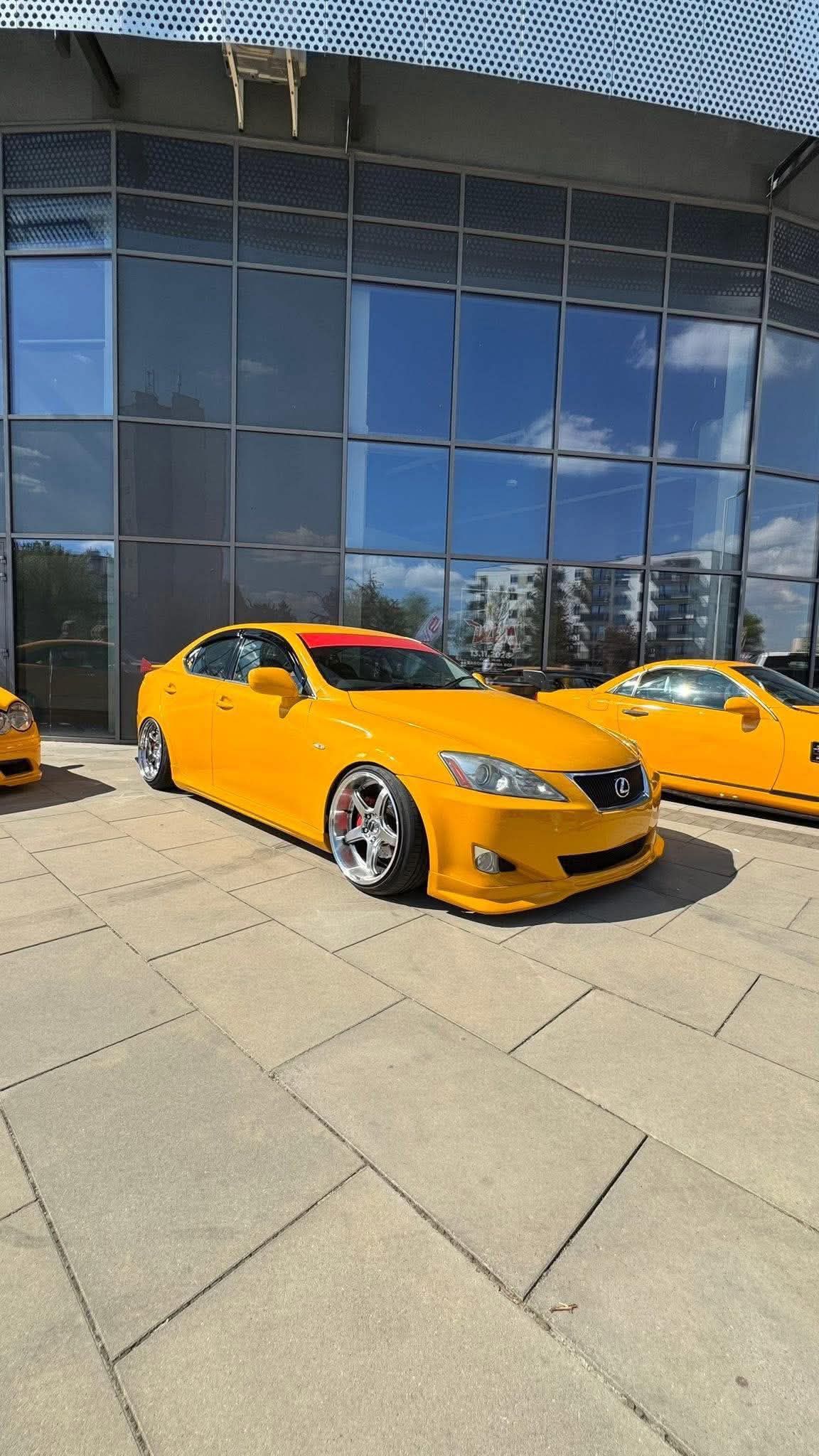 Lexus IS300